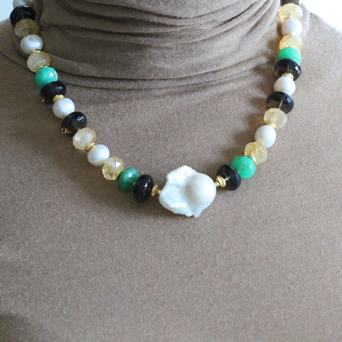 Collana perle e quarzi