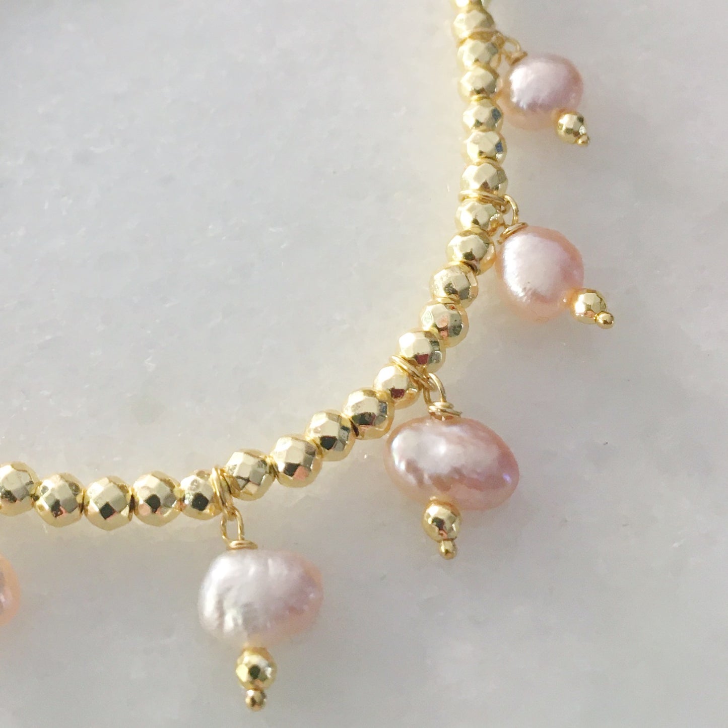 Bracciale Charms di perle rosa