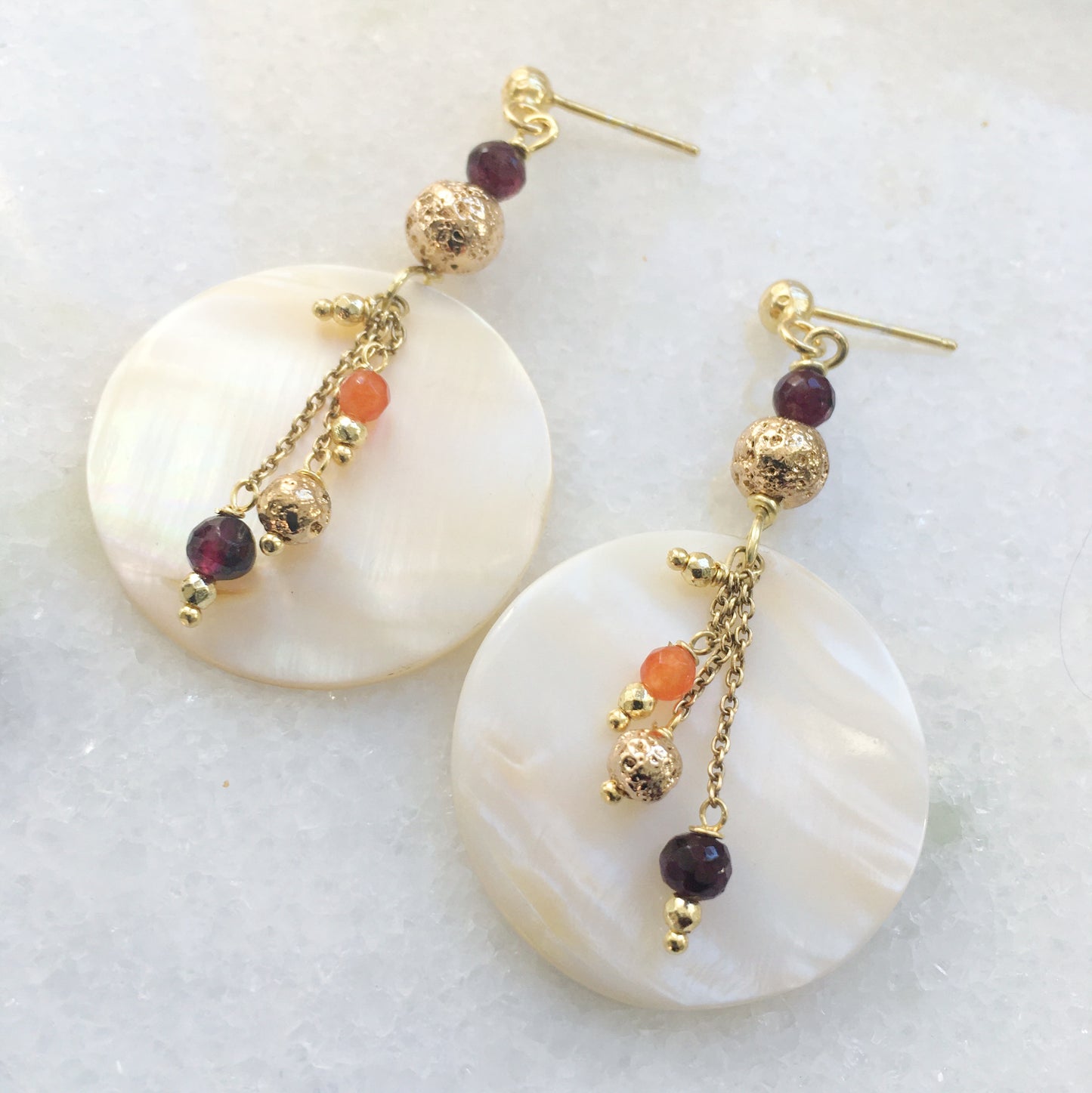 Orecchini madreperla corti