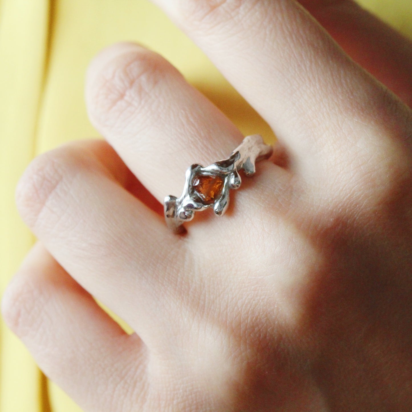 Anello granato italiano