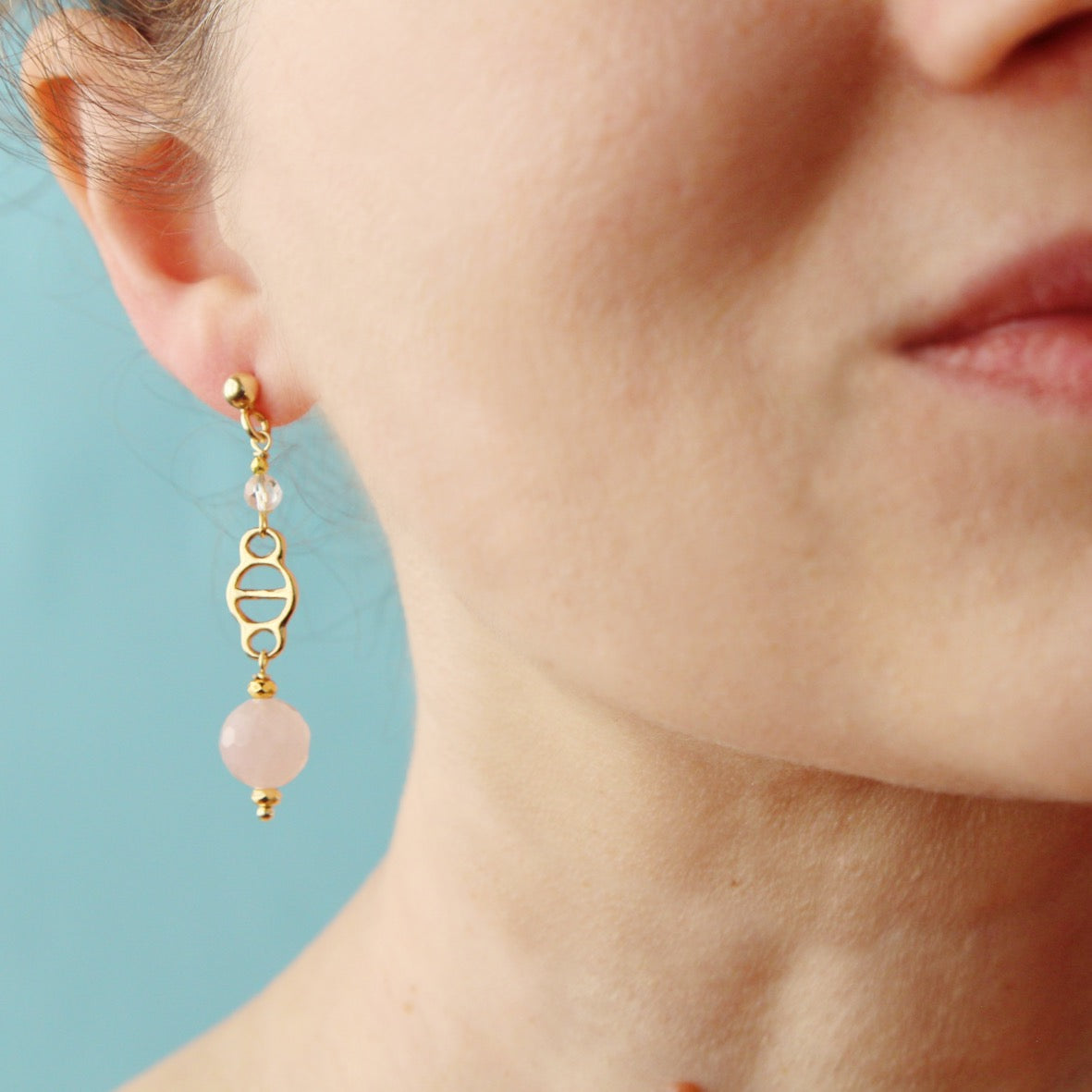 Orecchini Decò rosa corti