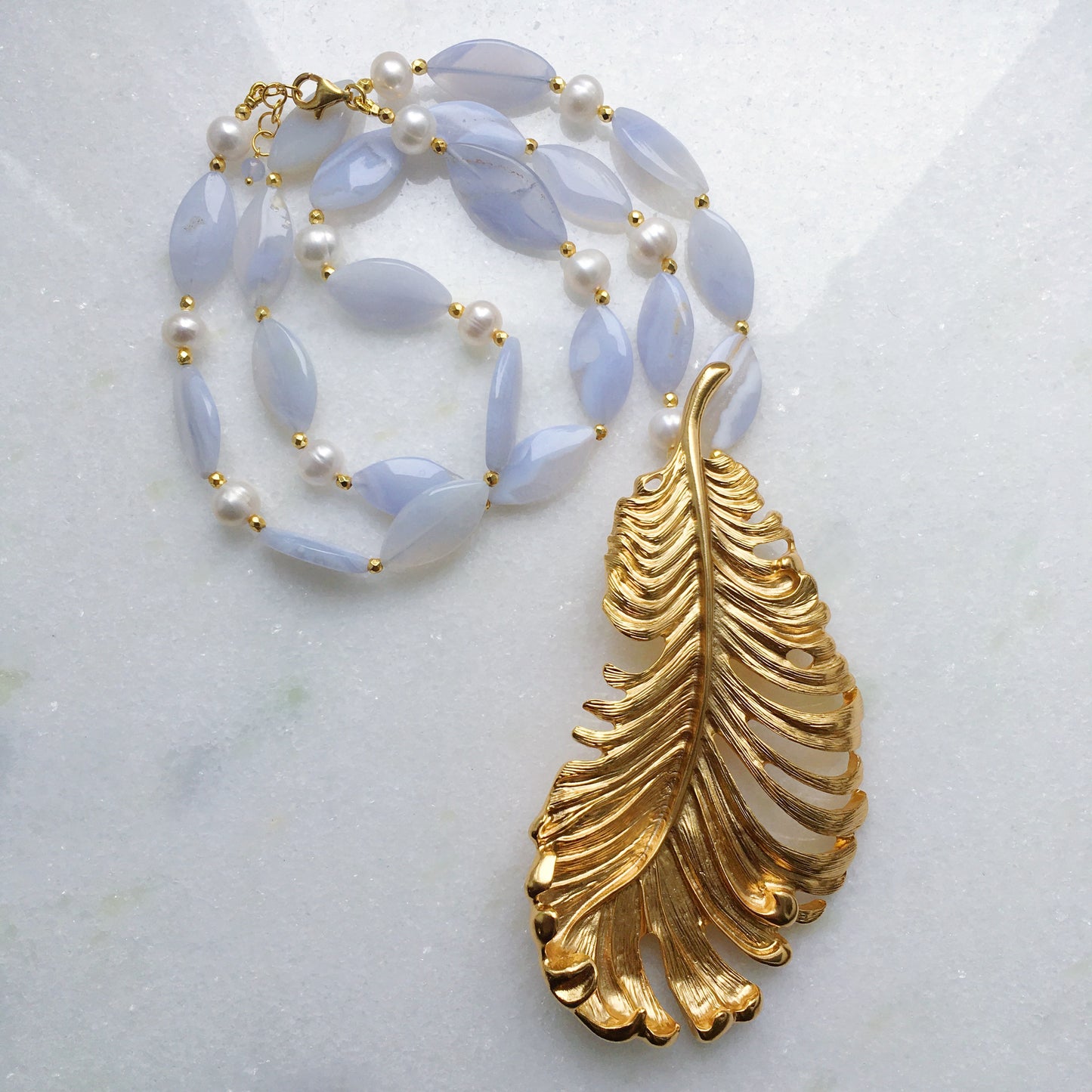 Collana foglia