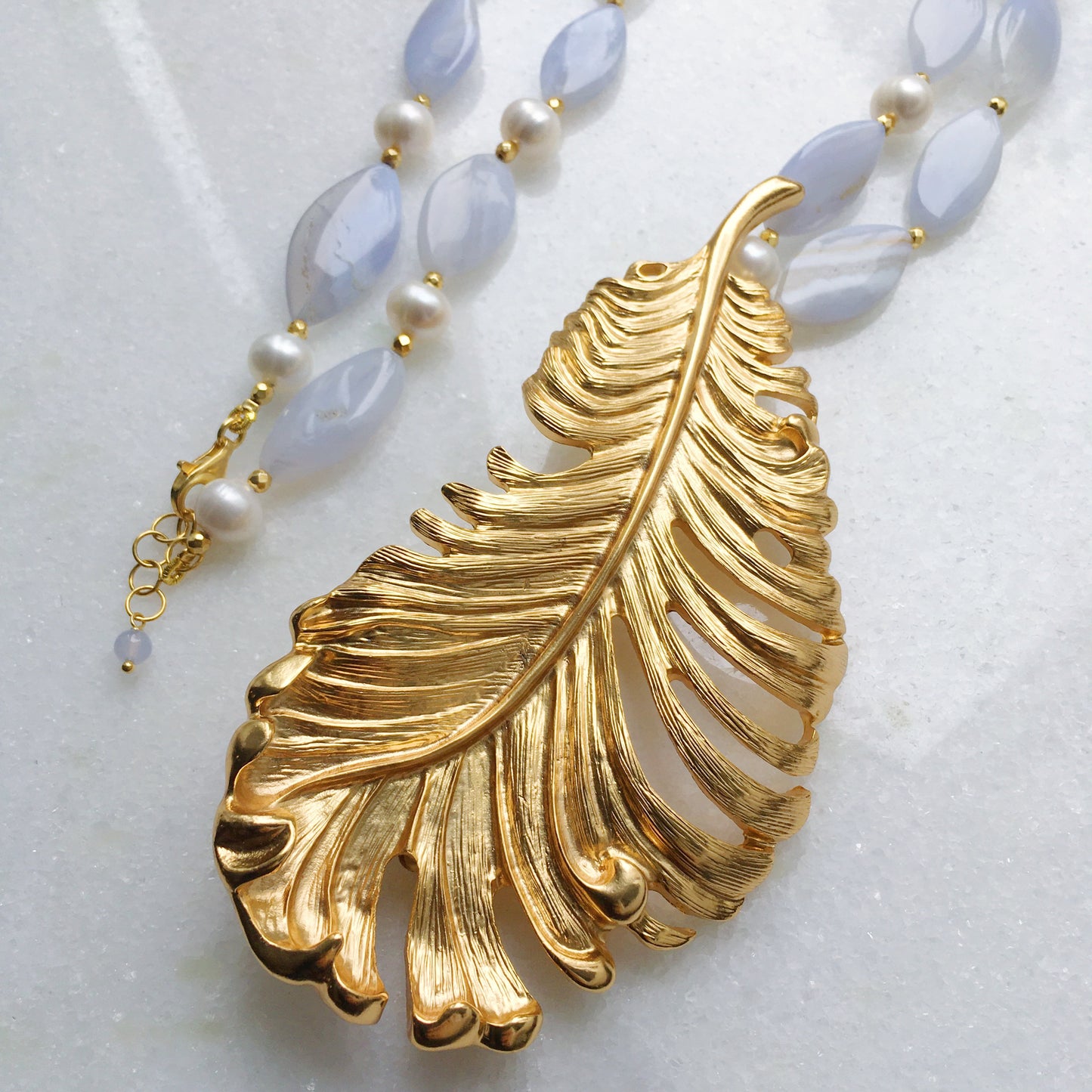 Collana foglia