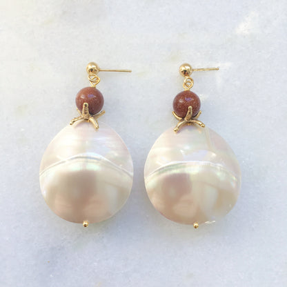 Orecchini corone madreperla