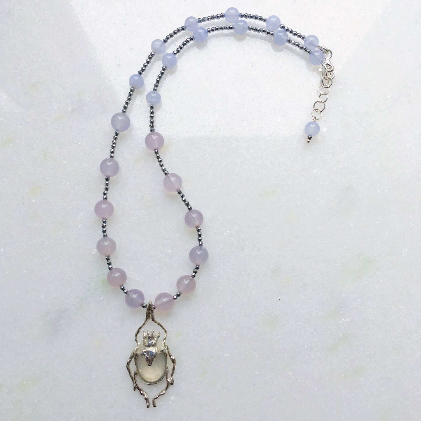Collana scarabeo Luna