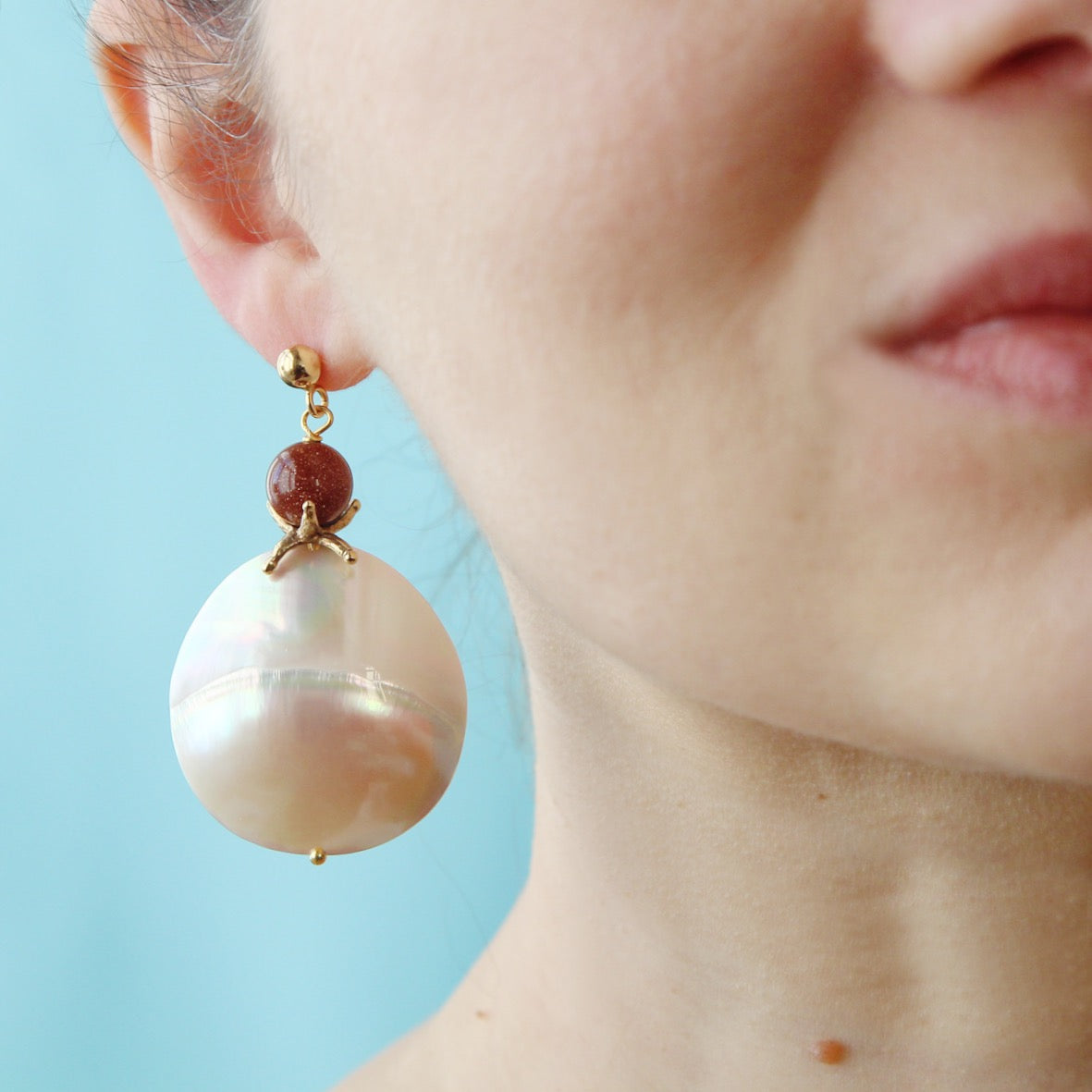 Orecchini corone madreperla