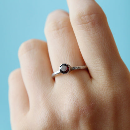 Anello Ninfa granato