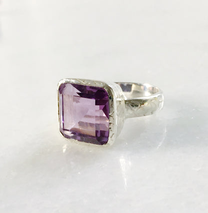 Anello Ametista taglio quadrato